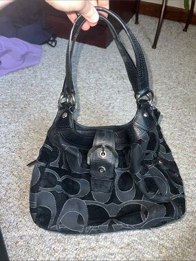 2011 Coach Black Purple interior, Duster Bag included